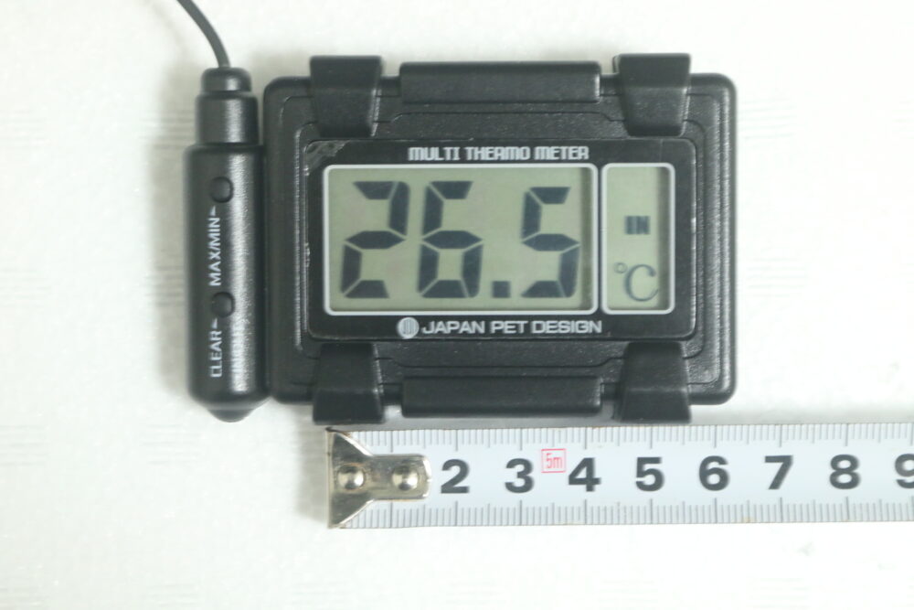 デジタル水温計のディスプレイ