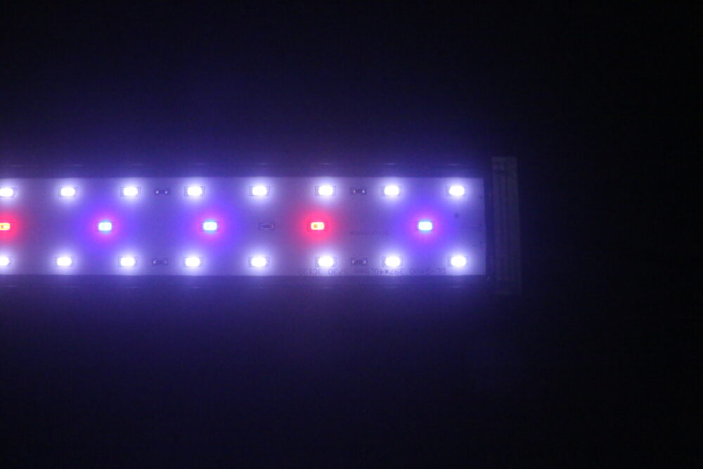 HG918の発光状態のLED