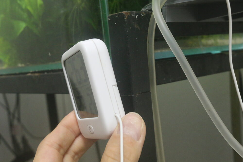 背面磁石での取り付け